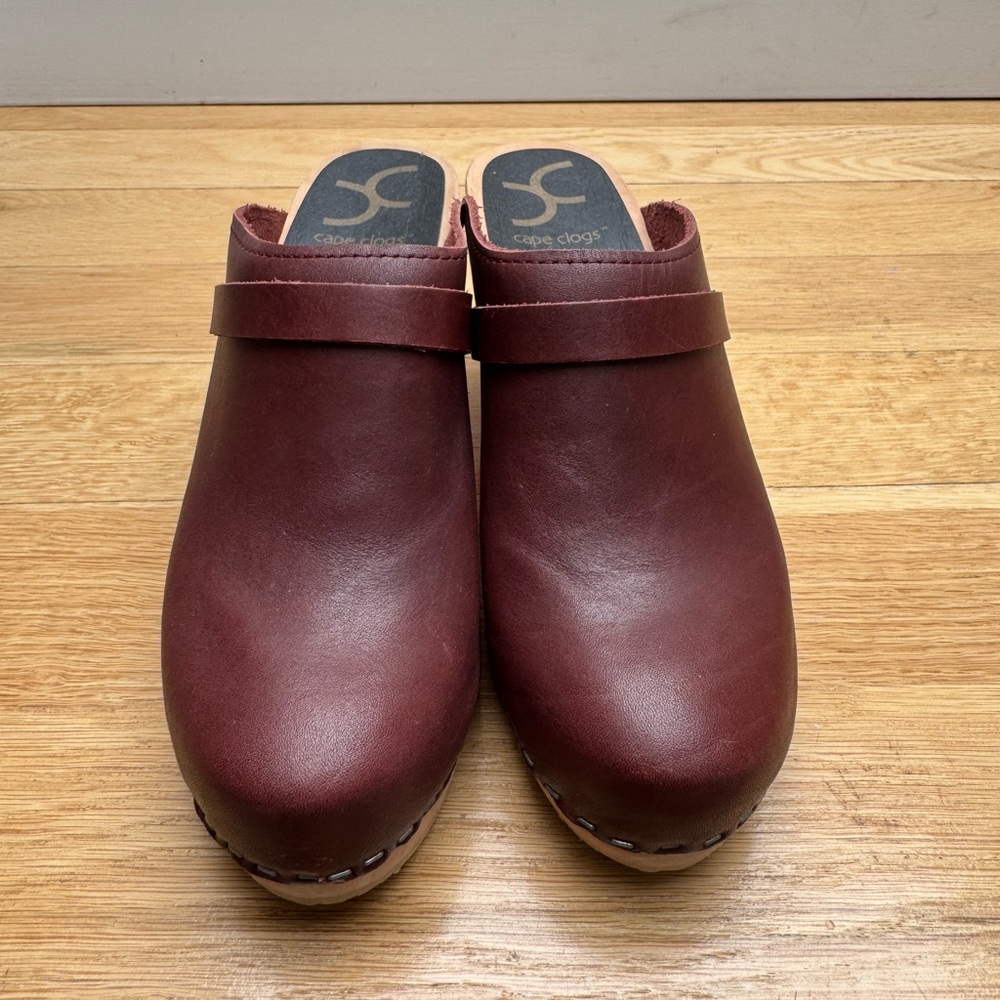 CAPE CLOGS | Selma Clog in Wine Leather - Picture 4 of 5